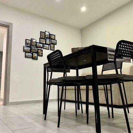 Nel Cuore Di Napoli Appartement Buitenkant foto