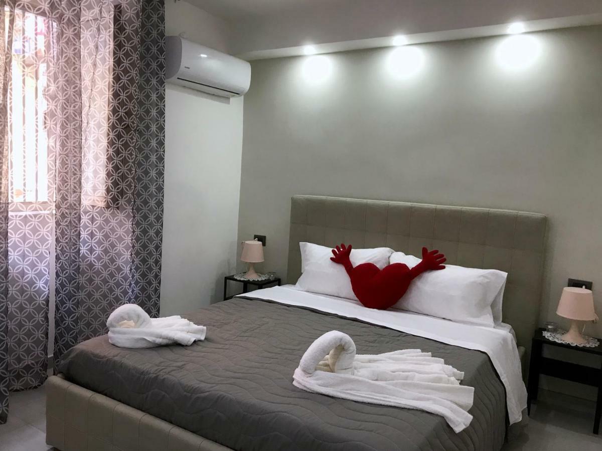 Nel Cuore Di Napoli Appartement Buitenkant foto